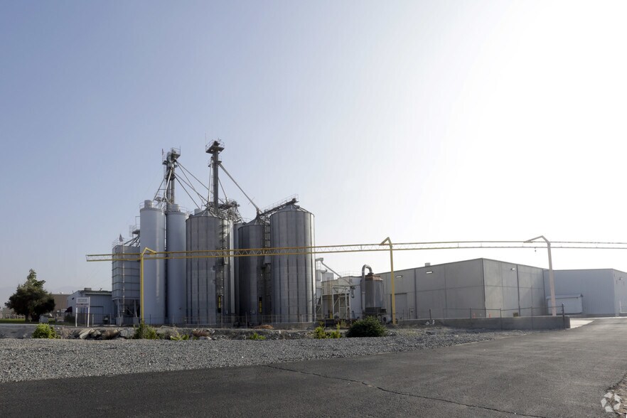 More Photos Of 201 S Cactus Ave, Rialto Manufacturing For Sale