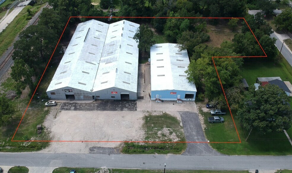 More Photos Of 4824 Downs Ln, Houston Warehouse For Sale