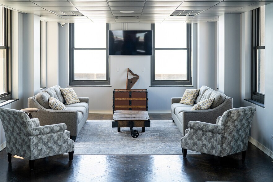More Photos Of 645 Griswold St, Detroit Unknown For Lease