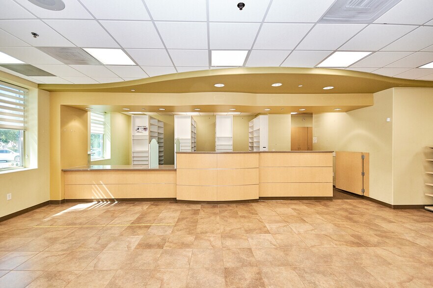 More Photos Of 18 Endeavor, Irvine Medical For Lease