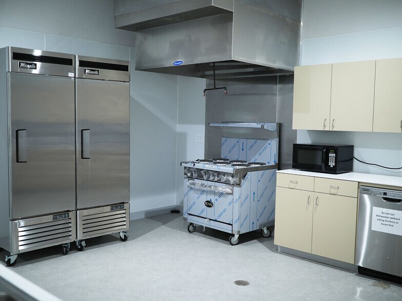 More Photos Of 2007 FM 2004 Dr, Richwood Daycare Center For Sale