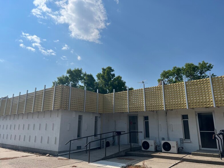 More Photos Of 236 E Glendale St, Dillon Office For Sale