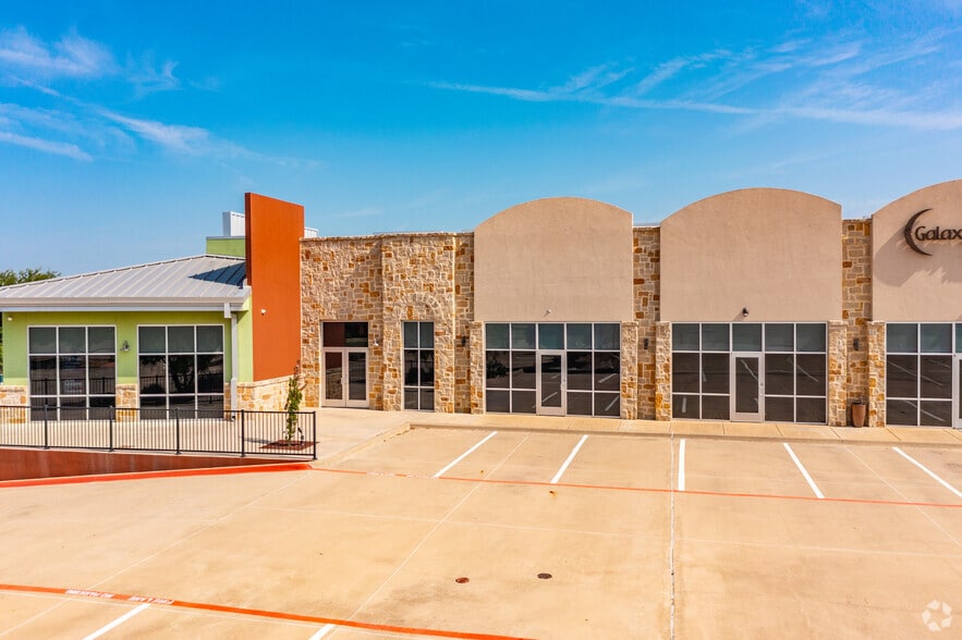 More Photos Of 1855 T L Townsend Dr, Rockwall Unknown For Lease