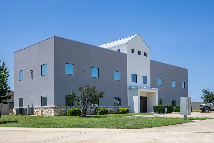Primary Photo Of 12901 W State Highway 29, Liberty Hill Office For Lease
