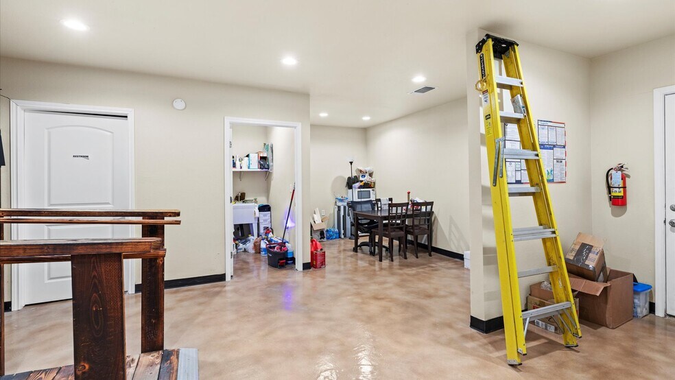 More Photos Of 9050 FM 78 Rd, Converse Medical For Sale