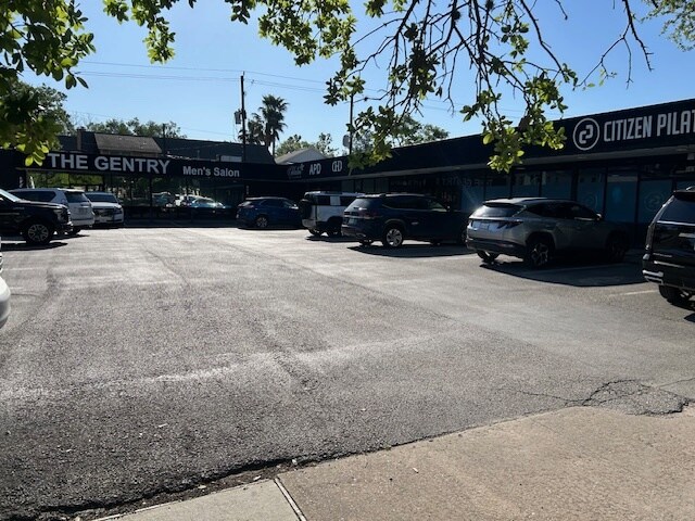 More Photos Of 940 Heights Blvd, Houston Unknown For Lease