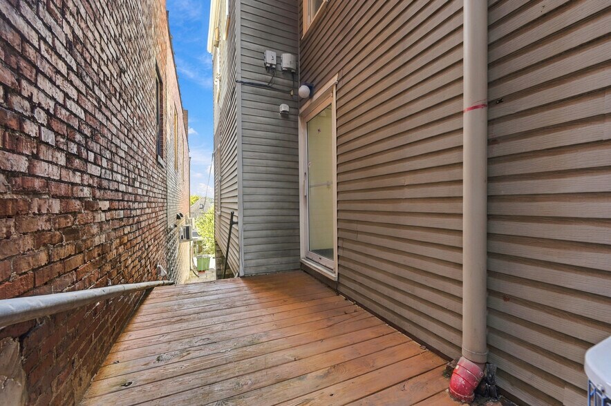 More Photos Of 628 California Ave, Pittsburgh Storefront Retail Residential For Sale