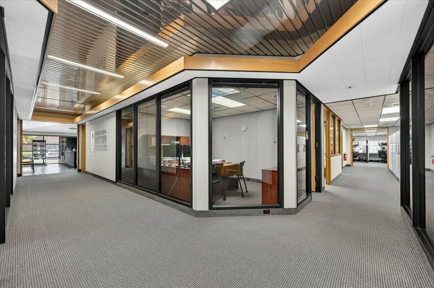 More Photos Of 2600 W Shaw Ln, Fresno Office For Sale