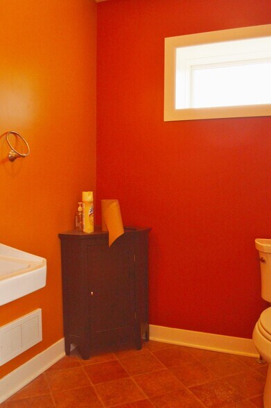 More Photos Of 960 King Hwy, Kalamazoo Medical For Sale