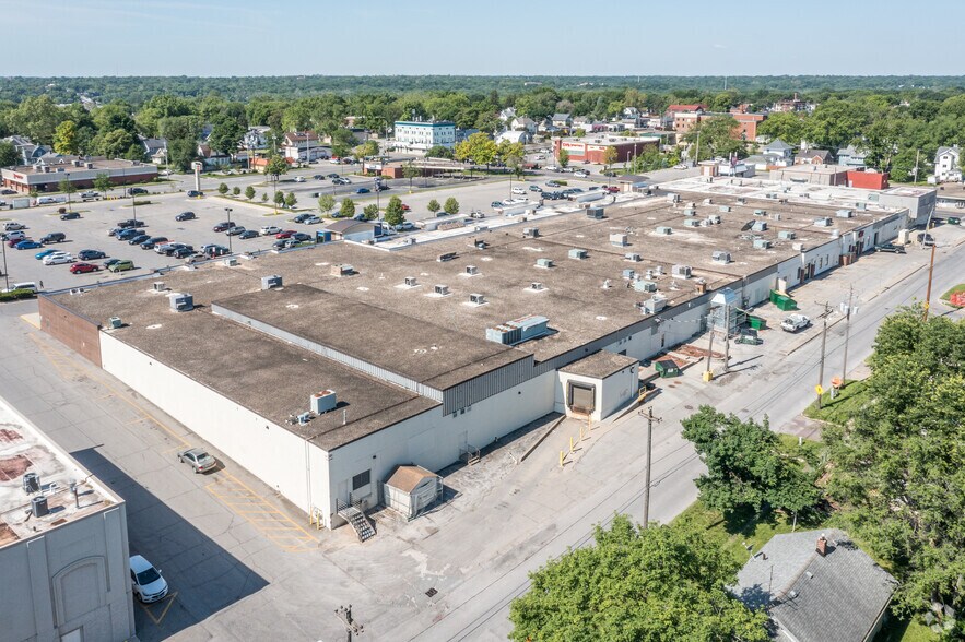 More Photos Of 100 E Euclid Ave, Des Moines Unknown For Lease