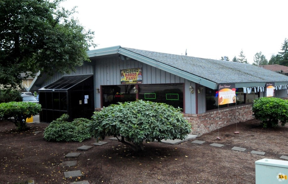 More Photos Of 1403 S Meridian, Puyallup Restaurant For Sale