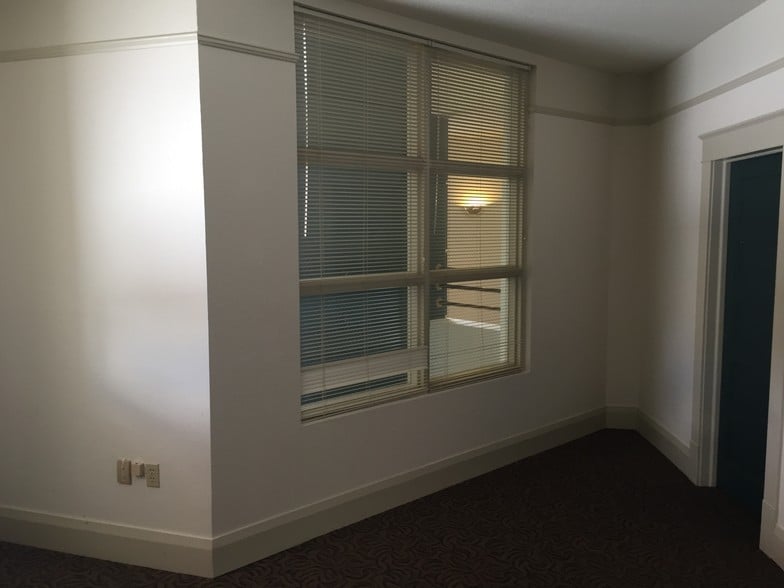 More Photos Of 120 E Pine St, Lakeland Office For Lease