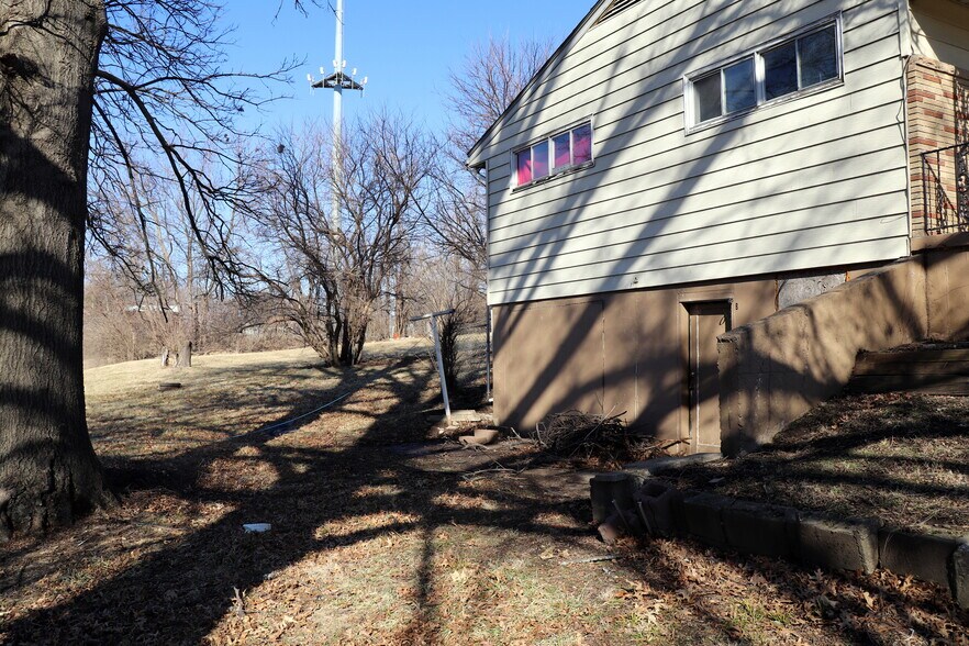 More Photos Of 12816 E 47th St S, Independence General Retail For Sale