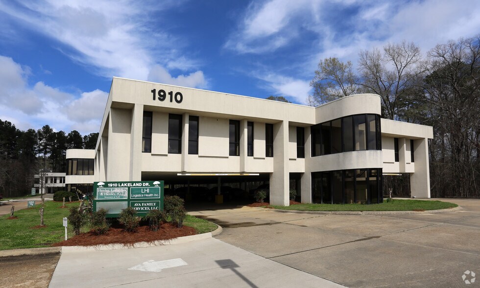 1910 Lakeland Dr, Jackson, MS 39216 Medical Office For Lease