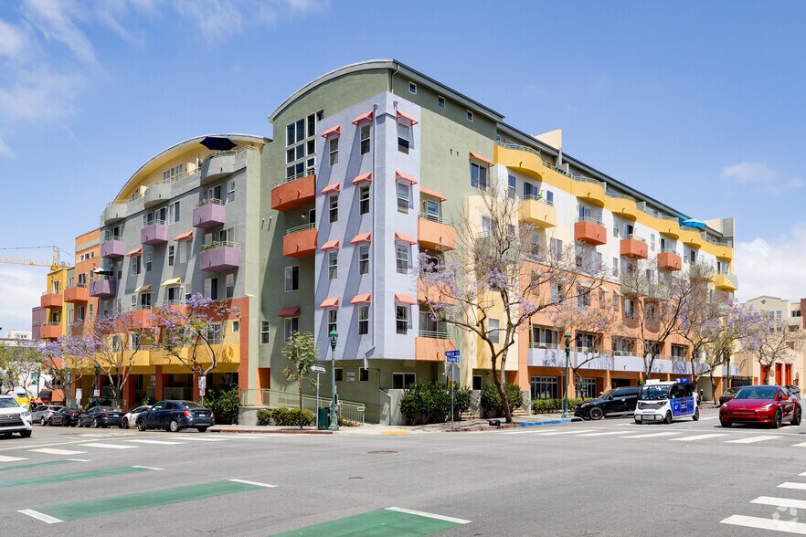 More Photos Of 1501 India St, San Diego Apartments For Lease