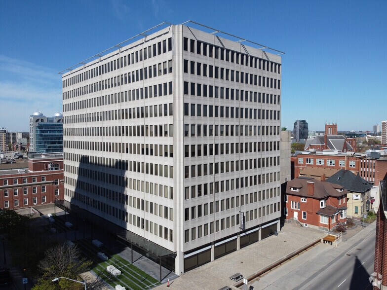 More Photos Of 50 Queen St N, Kitchener Office For Lease