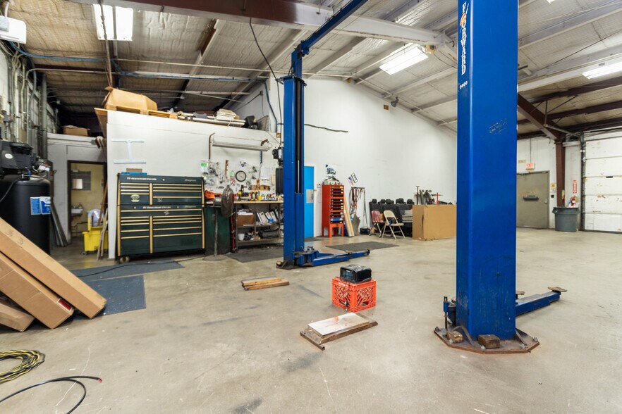 More Photos Of 1970 Us-68 N, Xenia Freestanding For Lease