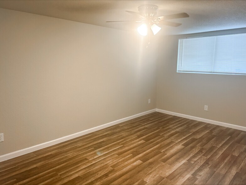 More Photos Of 2432 Little York Rd #8 rd, Houston Apartments For Sale