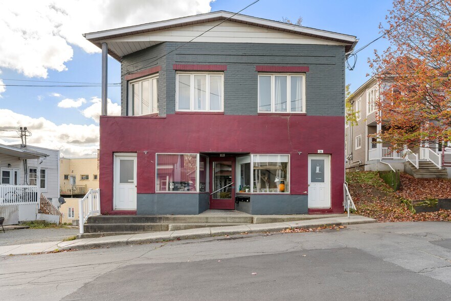 Primary Photo Of 24 26 Rue Crt, Coaticook Office Residential For Sale
