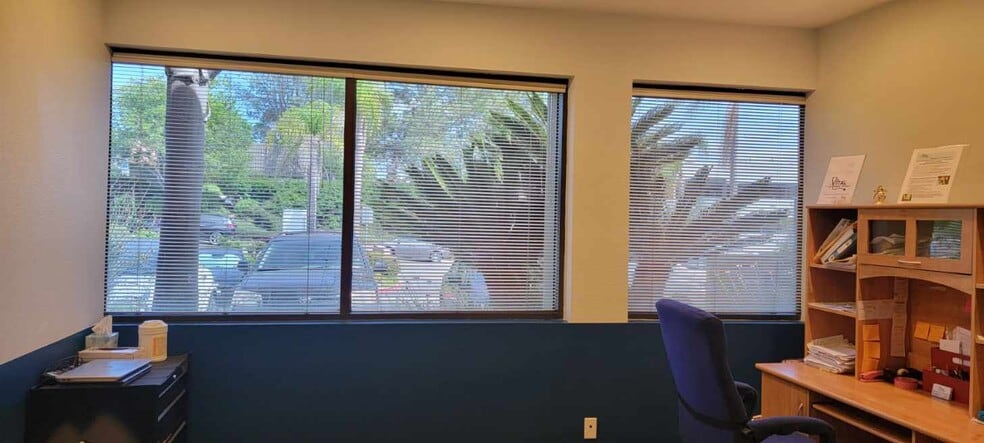 More Photos Of 5820 Oberlin Dr, San Diego Office For Sale