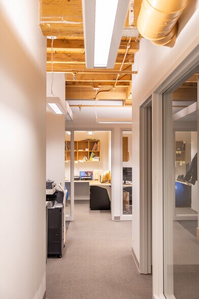 More Photos Of 40R Merrimac St, Newburyport Office For Lease