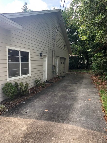 More Photos Of 258 Short Ave, Longwood Office For Sale