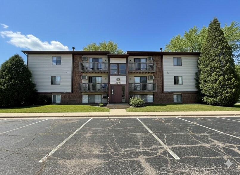 Primary Photo Of 2209 Spansail Dr, Niles Multifamily For Sale