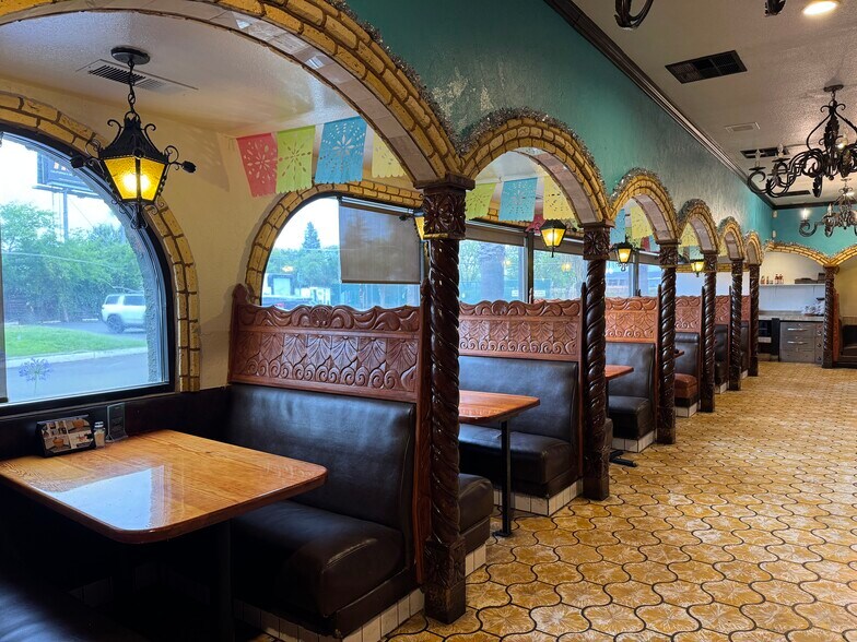More Photos Of 2490 Fair St, Chico Restaurant For Lease