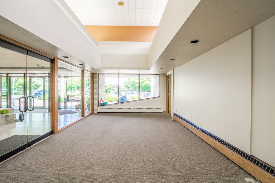 More Photos Of 4240 Hickory Ln, Sioux City Office For Lease