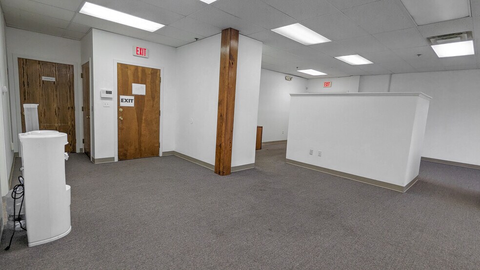 More Photos Of 1795 Boston Post Rd, Guilford Office For Sale