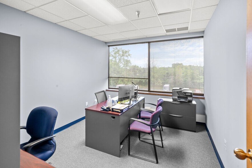 More Photos Of 4640 Forbes Blvd, Lanham Office For Lease