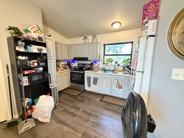 More Photos Of 1222 Jackson St, Red Oak Land For Sale