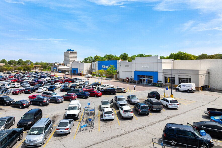 More Photos Of 11601 E 40 Hwy, Kansas City Unknown For Lease