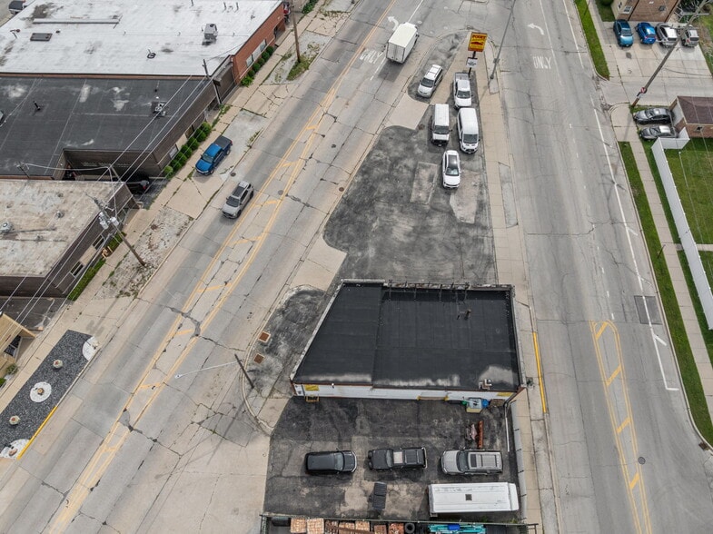 More Photos Of 9800 W Belmont Ave, Franklin Park Auto Repair For Sale