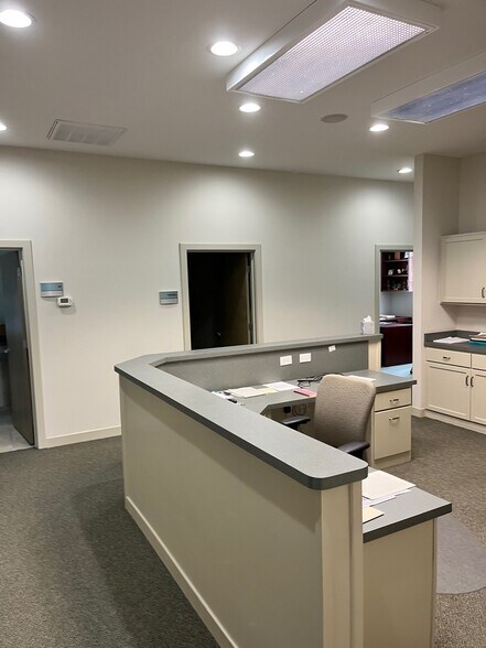 More Photos Of 7668 Paragon Rd, Dayton Medical For Sale