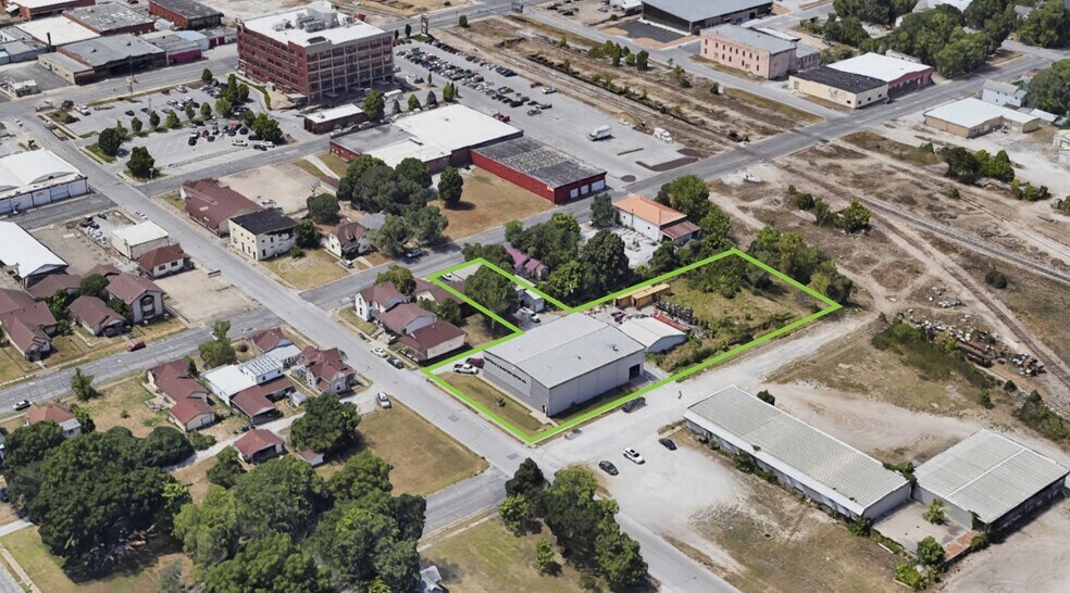 317 E 12th St, Joplin, MO 64801 Distribution For Sale