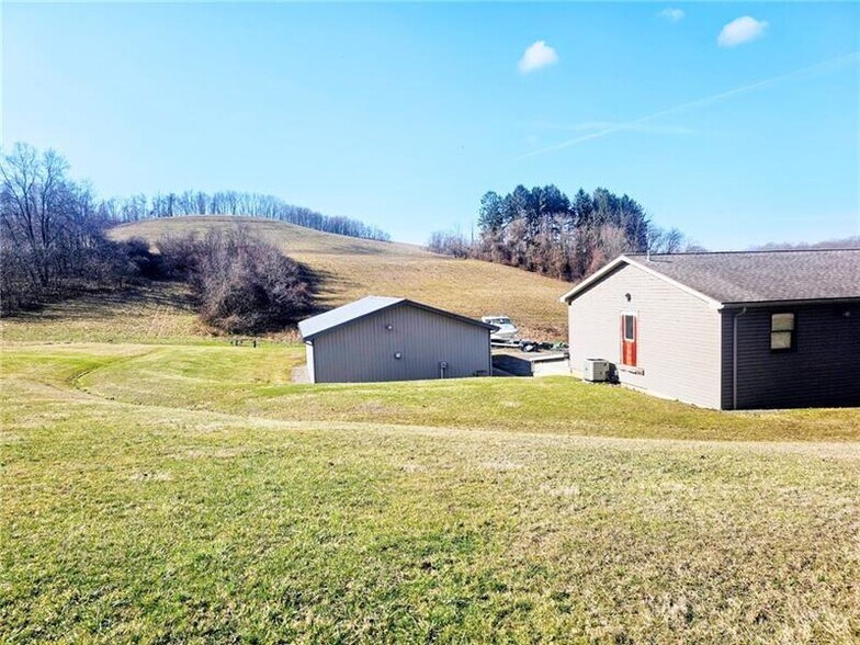 More Photos Of 544 Green Tree Rd, Kittanning Office For Sale