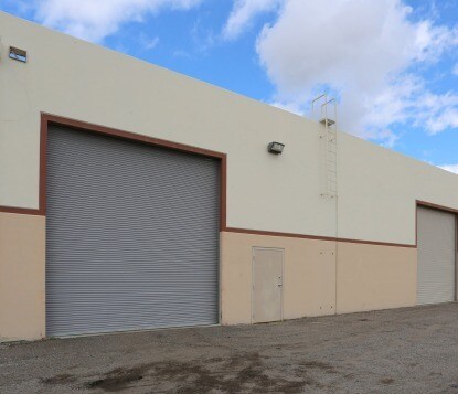 More Photos Of 419 W Lone Cactus Dr, Phoenix Warehouse For Lease