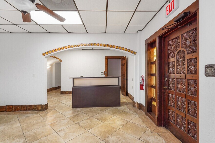 More Photos Of 537 10th St W, Bradenton Medical For Lease
