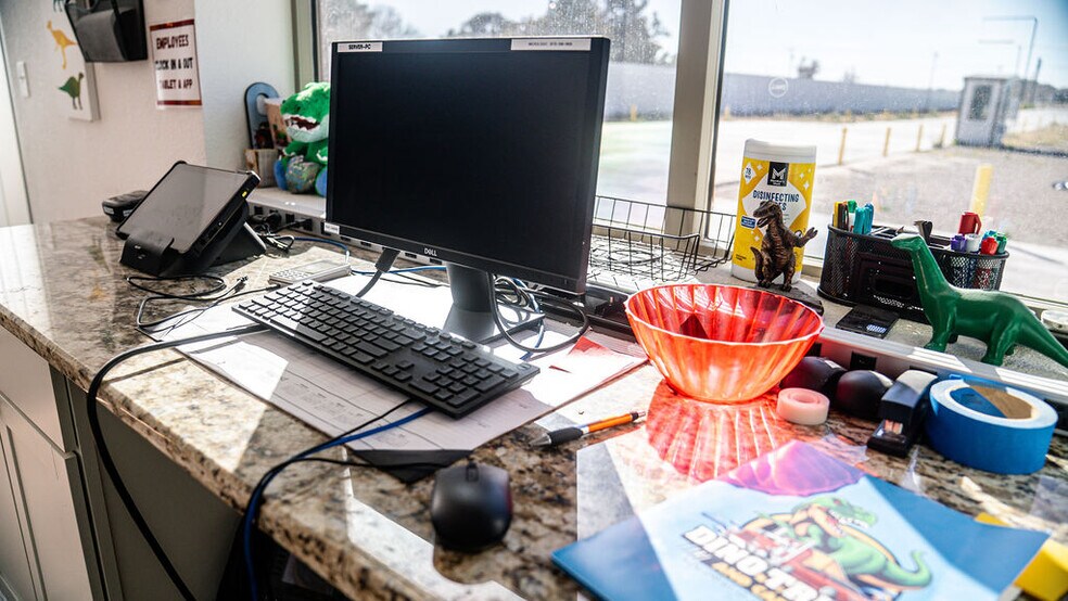 More Photos Of 3720 N Moss Ave, Odessa Carwash For Sale