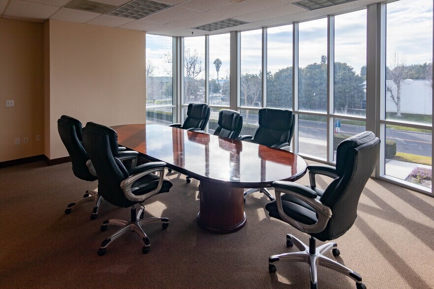 More Photos Of 11700 Monarch St, Garden Grove Warehouse For Sale