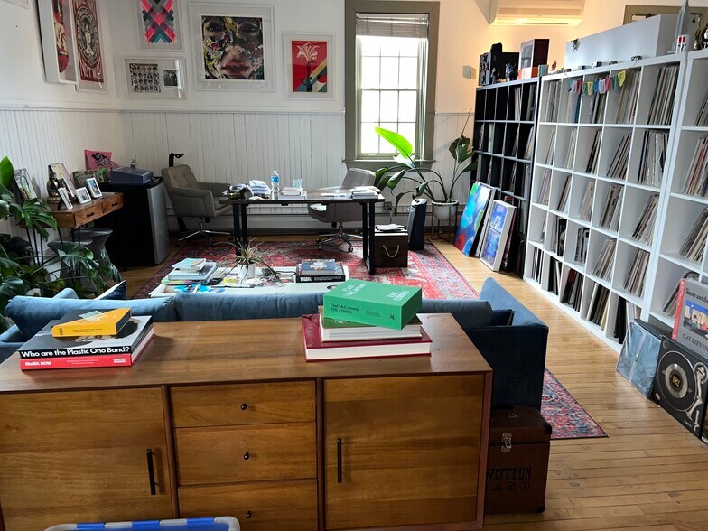 More Photos Of 28 Market St, Warren Theater Concert Hall For Lease