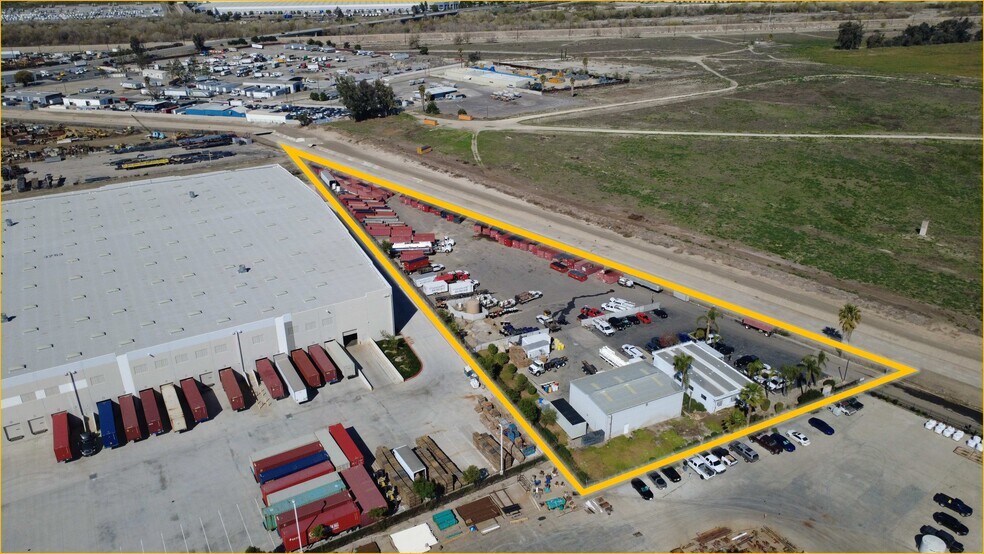 More Photos Of 1650 W Pellisier Rd, Colton Contractor Storage Yard For Sale