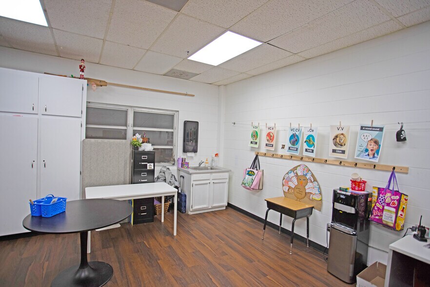 More Photos Of 1600 S Orlando Ave, Winter Park Religious Facility For Lease