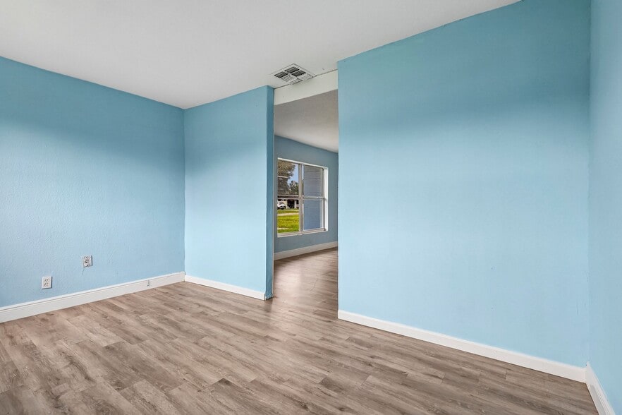 More Photos Of 4821 Shoshone St, Orlando Multifamily For Sale