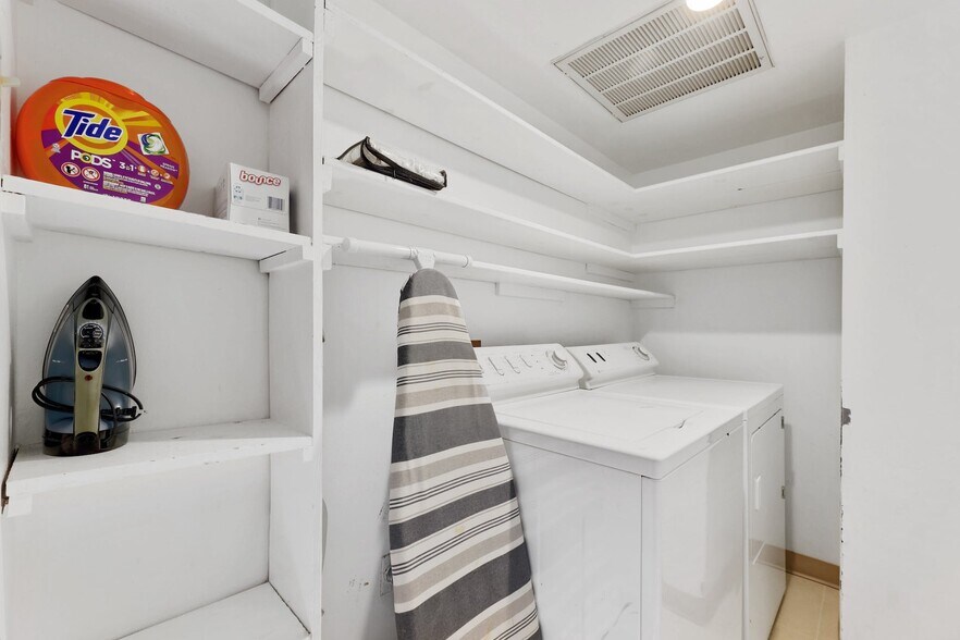 More Photos Of 410 E 6th St, Austin Loft Creative Space For Lease