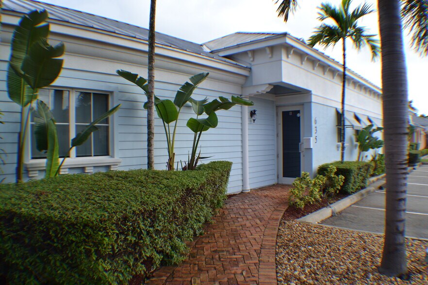 More Photos Of 635 SE 10th St, Deerfield Beach Office For Lease
