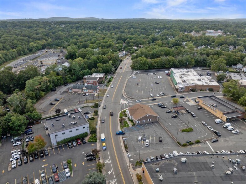 More Photos Of 24 Wyckoff Ave, Waldwick Medical For Sale