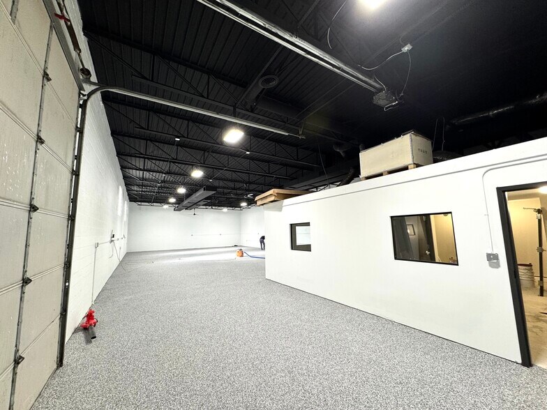 More Photos Of 629-631 Minnesota Dr, Troy Warehouse For Sale