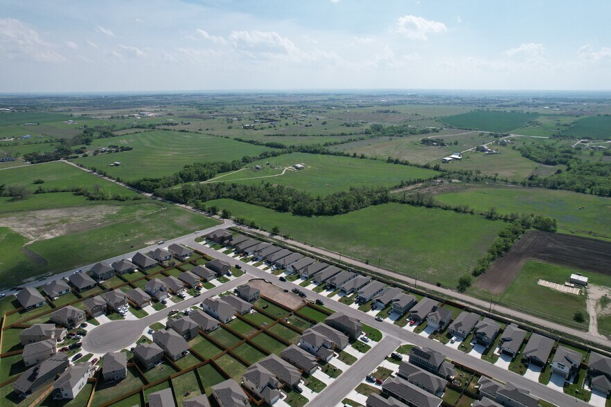 Primary Photo Of 1515 County Road 315, Jarrell Land For Sale